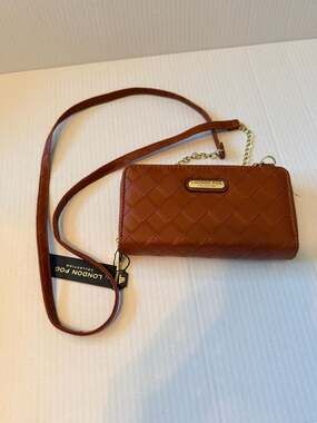 NWT London Fog Diana Woven Double Wallet Crossbody in Cognac